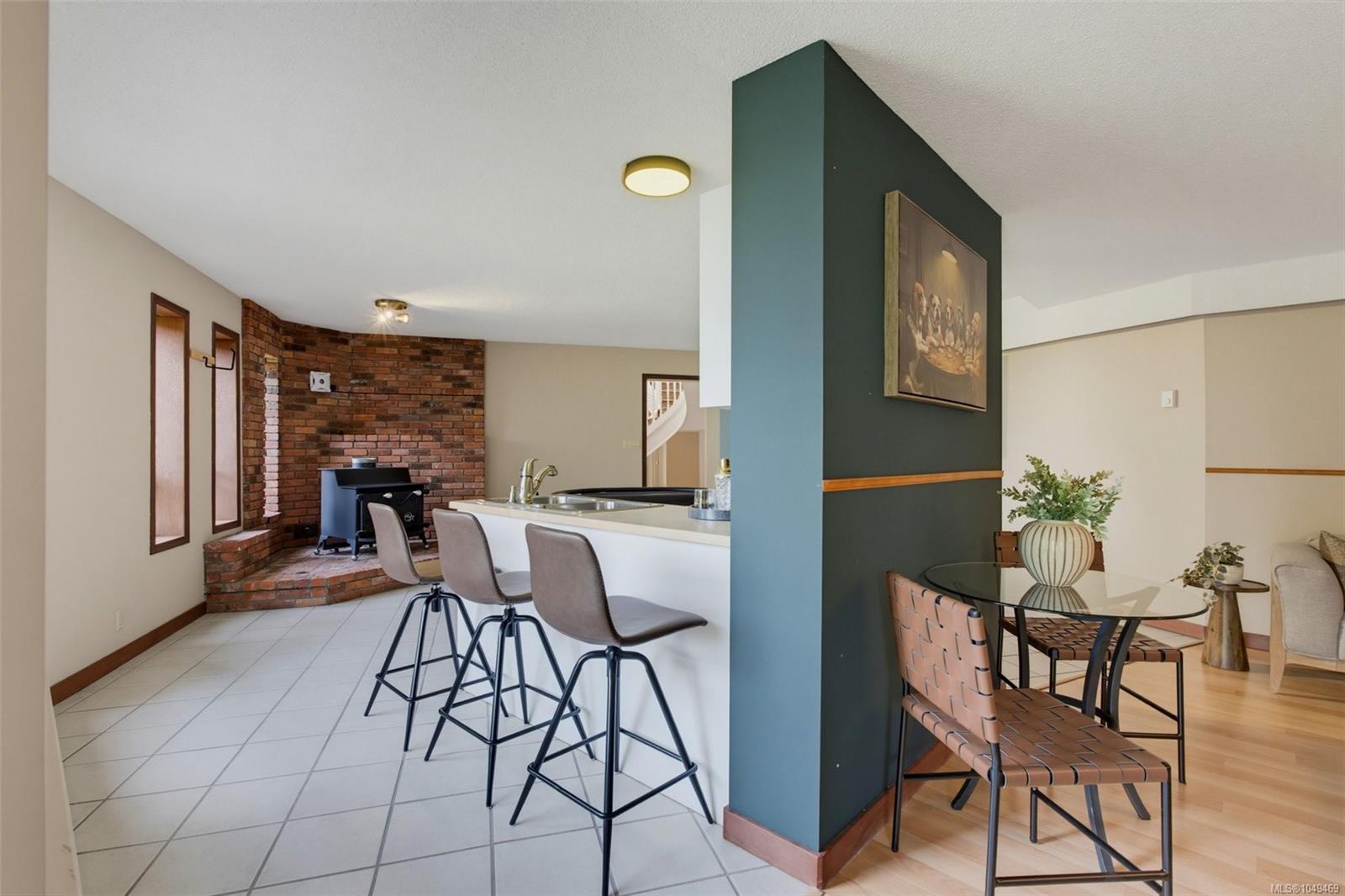8798 Forest Park Dr