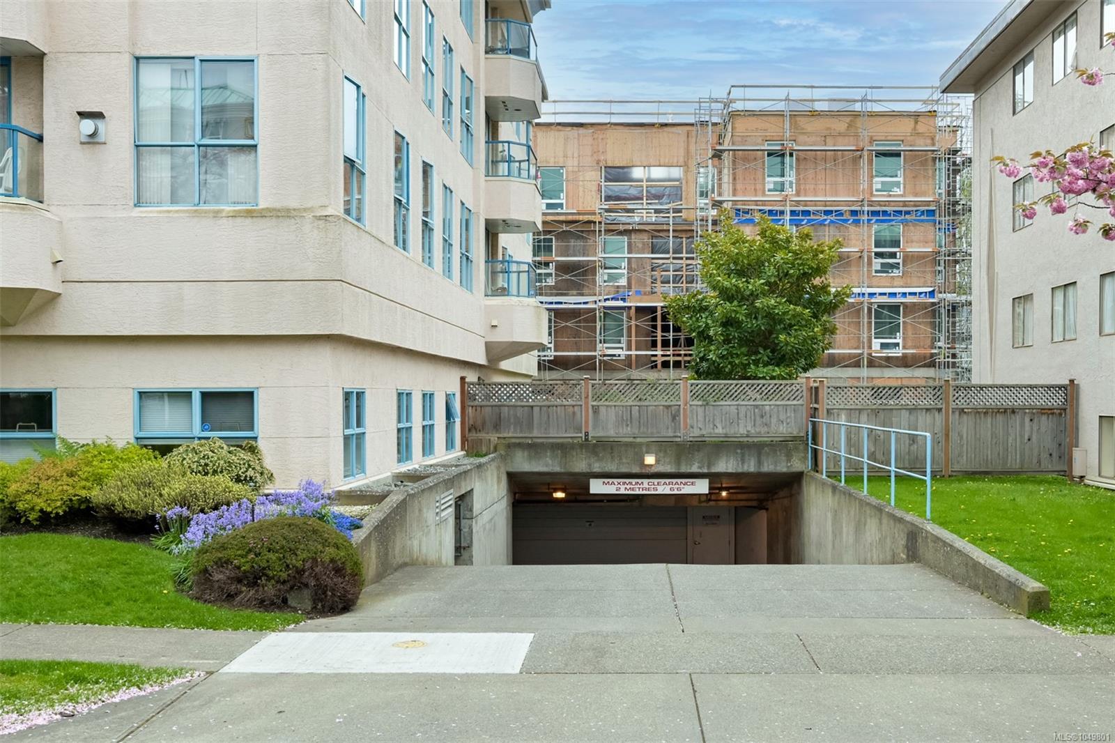 1063 Southgate St #209