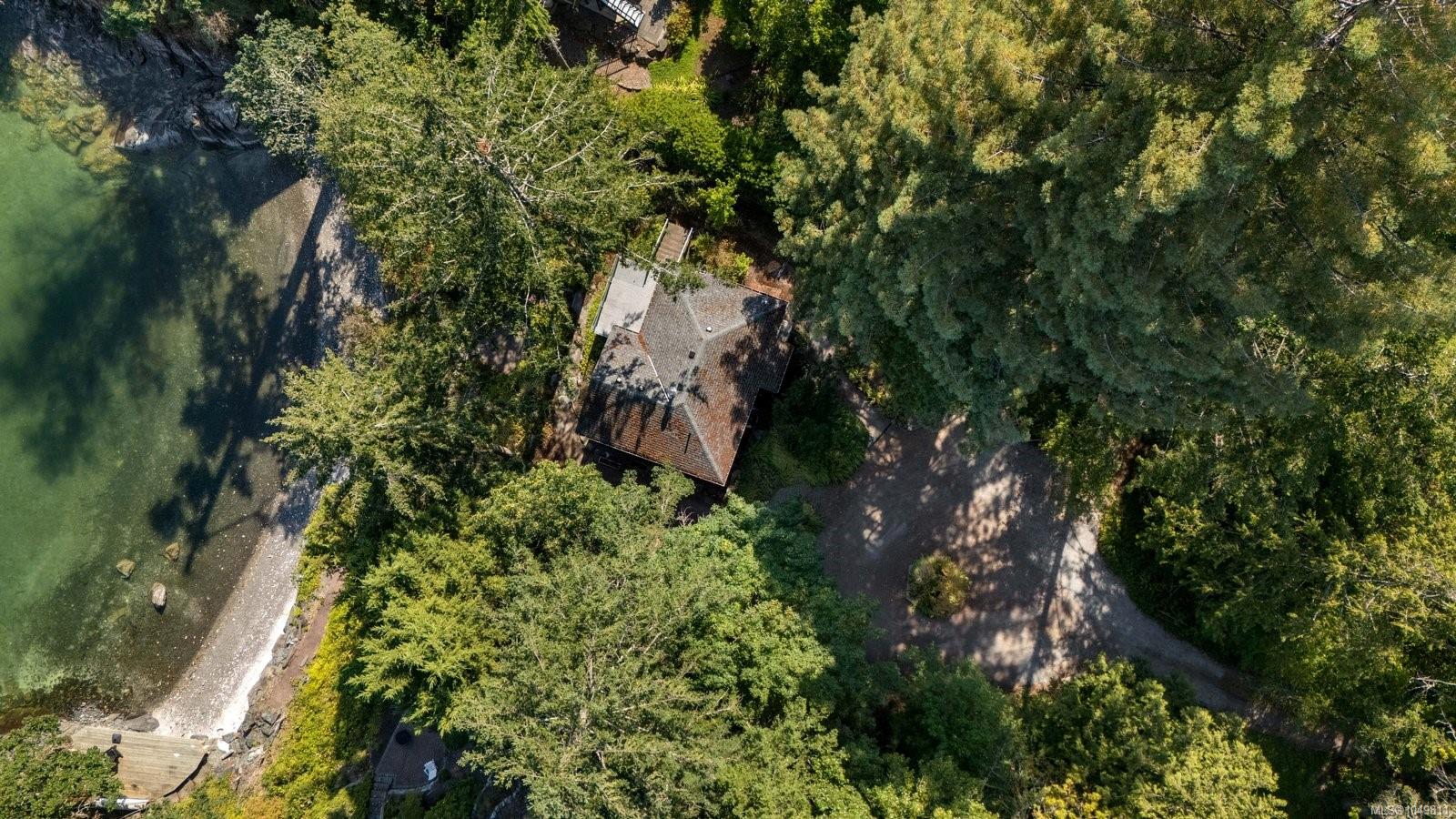 389 Moses Point Rd