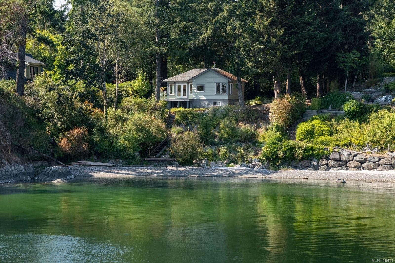 389 Moses Point Rd