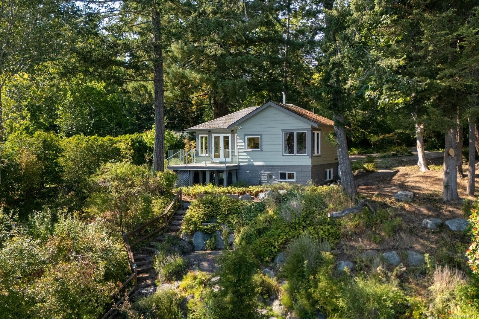 389 Moses Point Rd