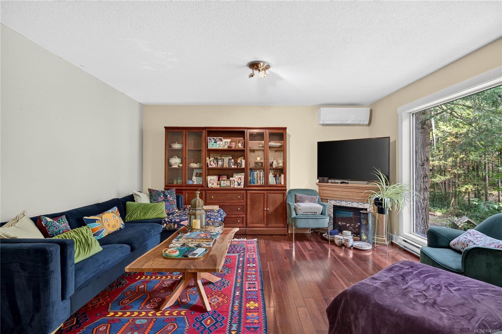 135 Pine Pl