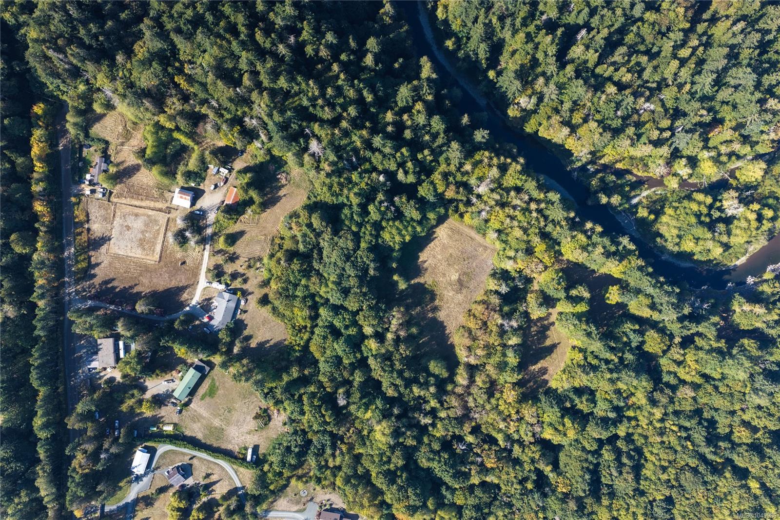 899,875 Andreef Rd