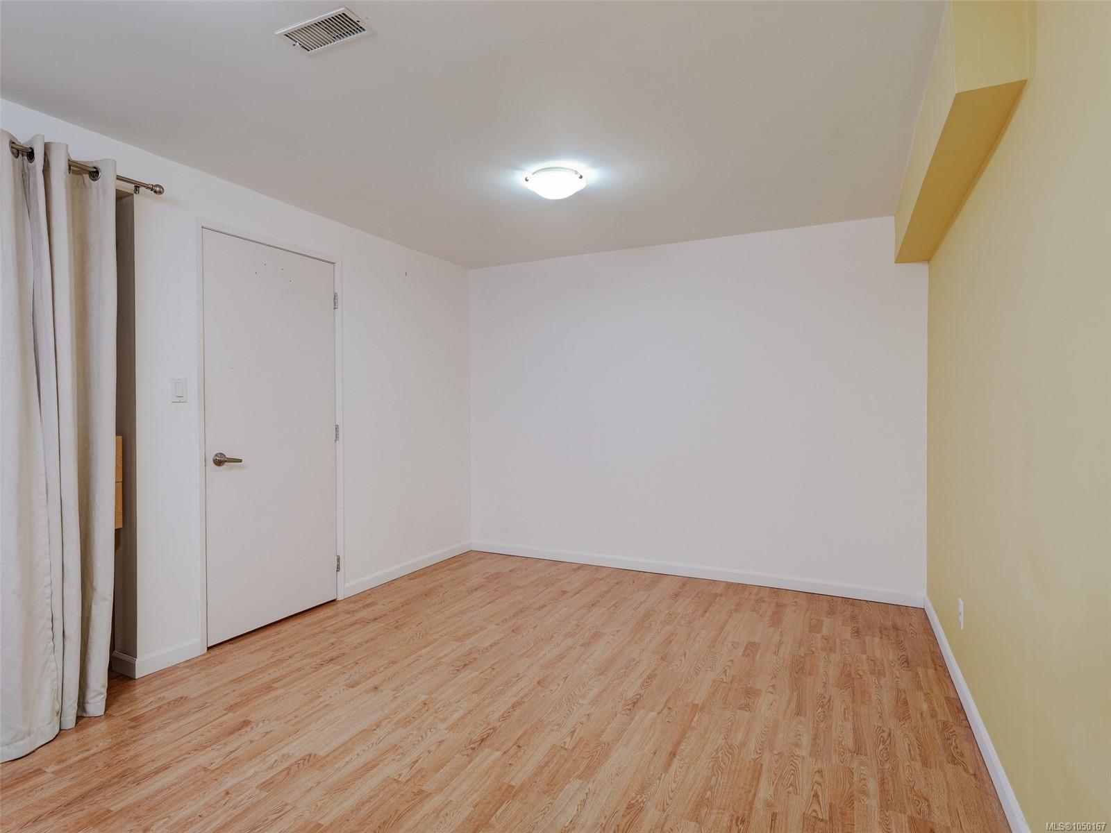 4290 Eastridge Cres