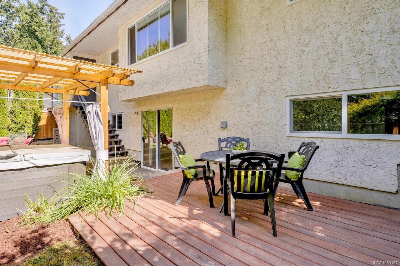 4290 Eastridge Cres