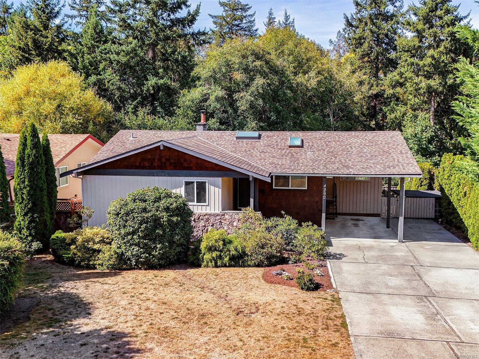4290 Eastridge Cres