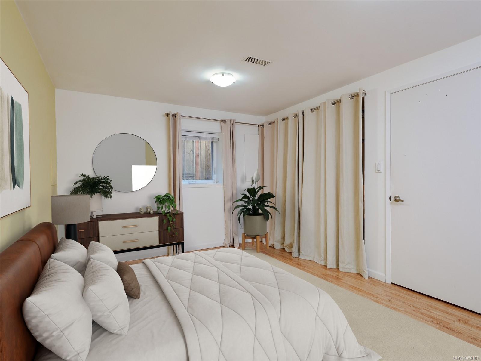 4290 Eastridge Cres