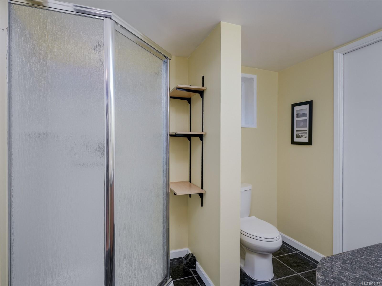 4290 Eastridge Cres