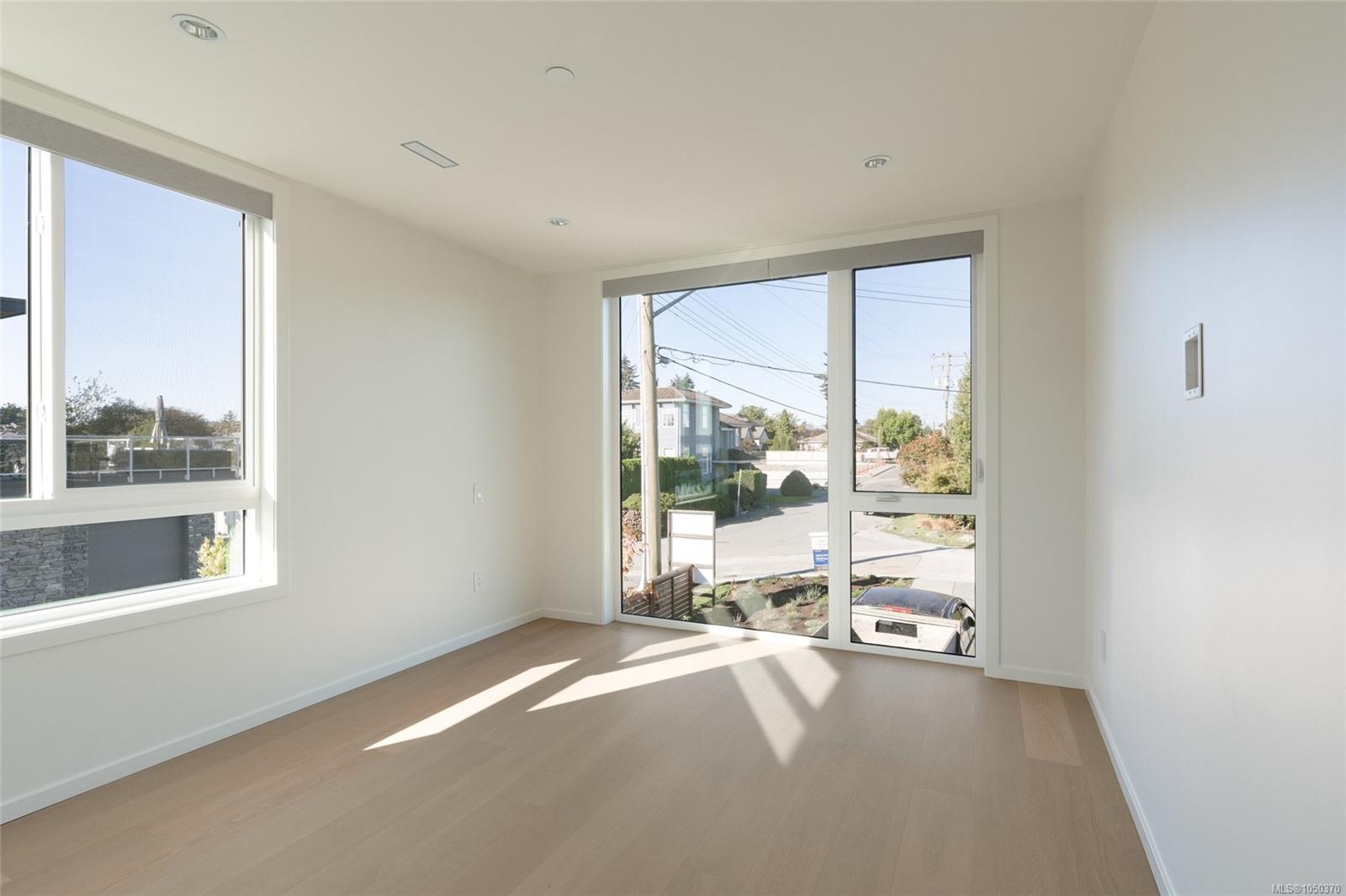 2525 Rothesay Ave #1