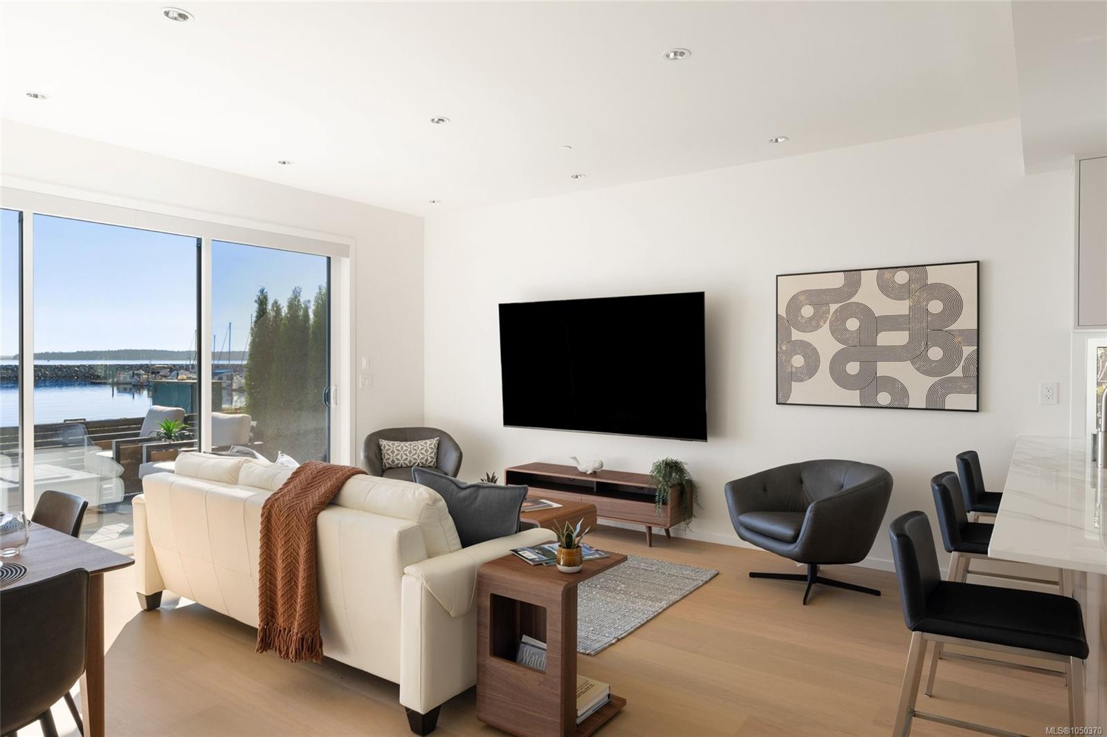 2525 Rothesay Ave #1