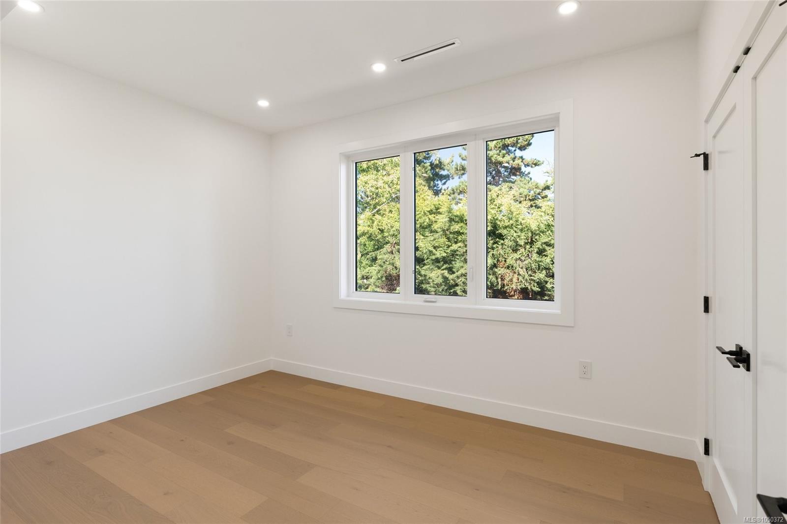 2294 Gail Pl