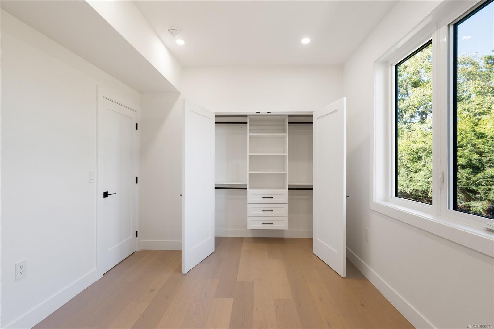 2294 Gail Pl