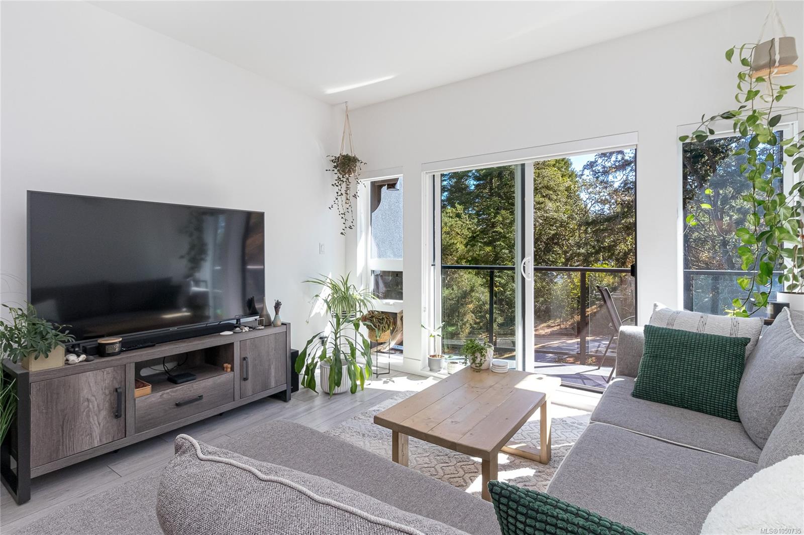 991 McKenzie Ave #312