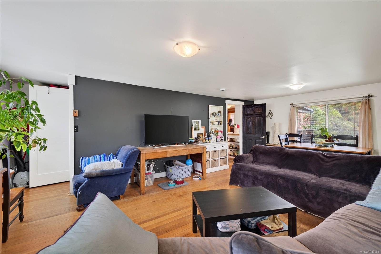 129 Hereford Ave