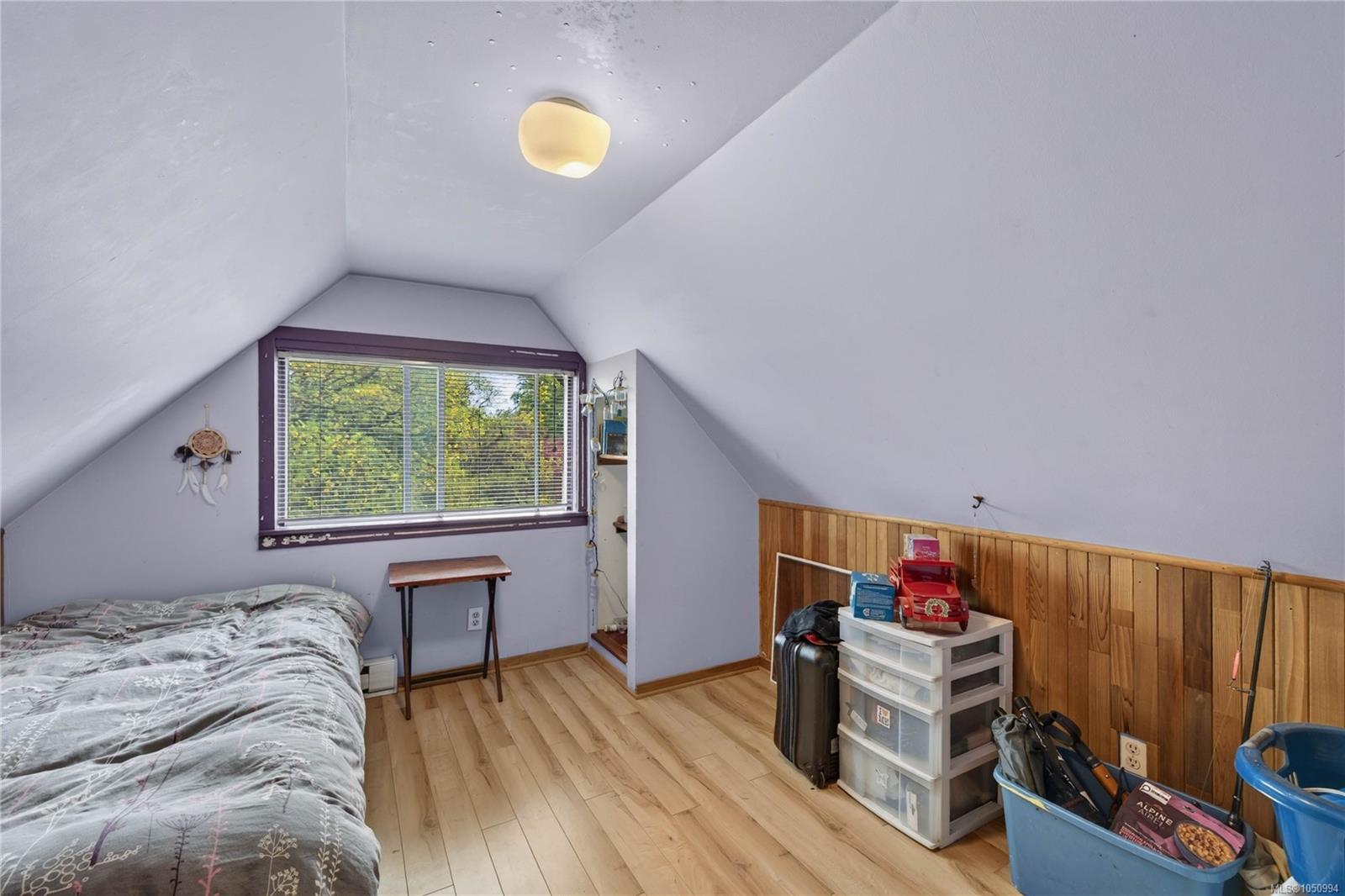 129 Hereford Ave