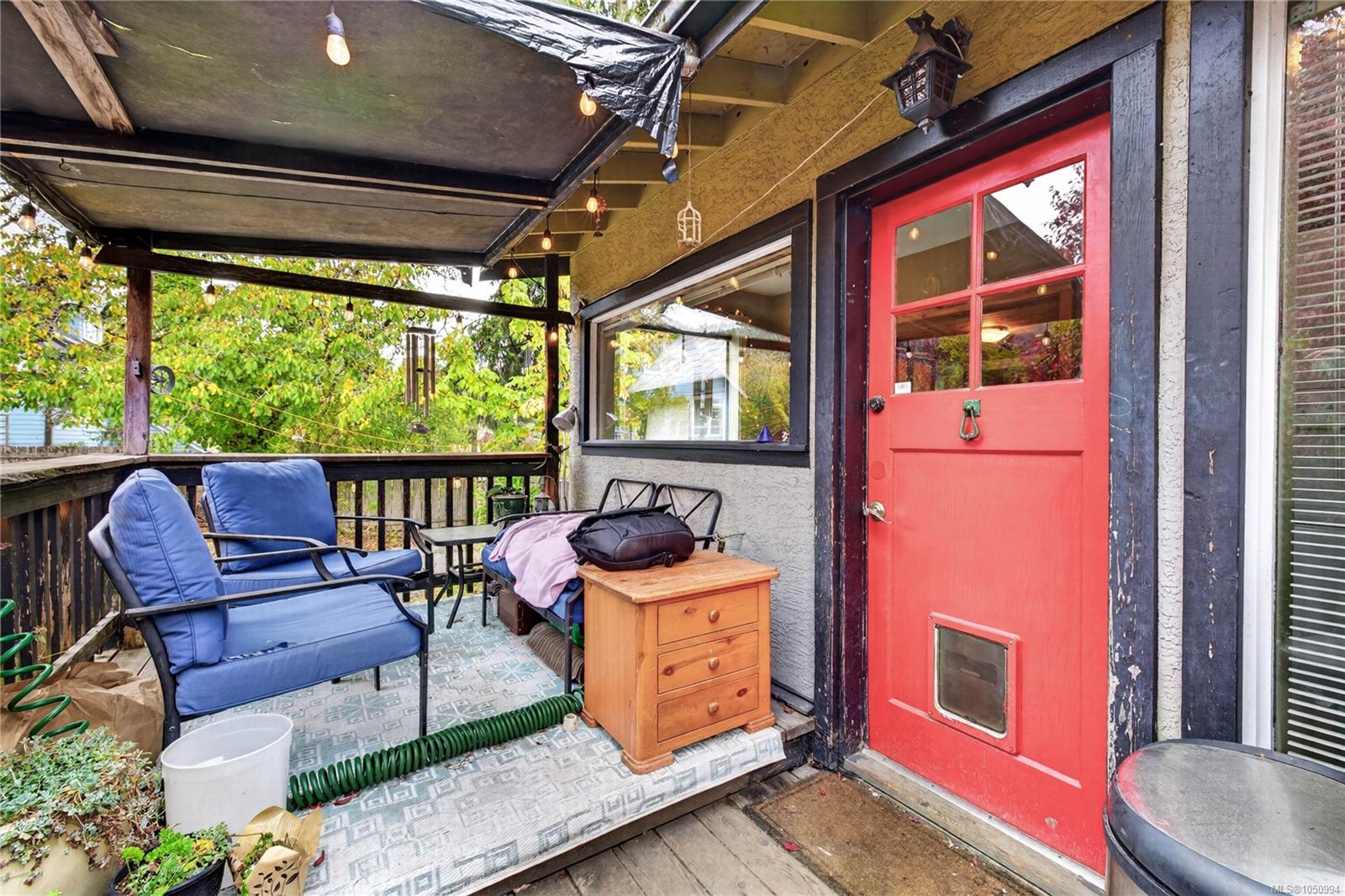 129 Hereford Ave