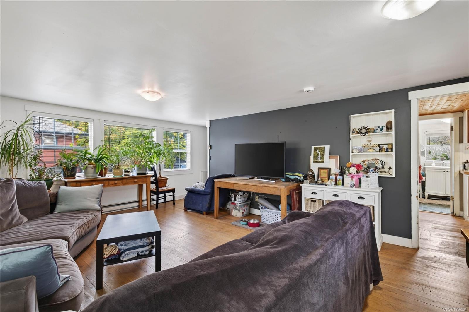 129 Hereford Ave