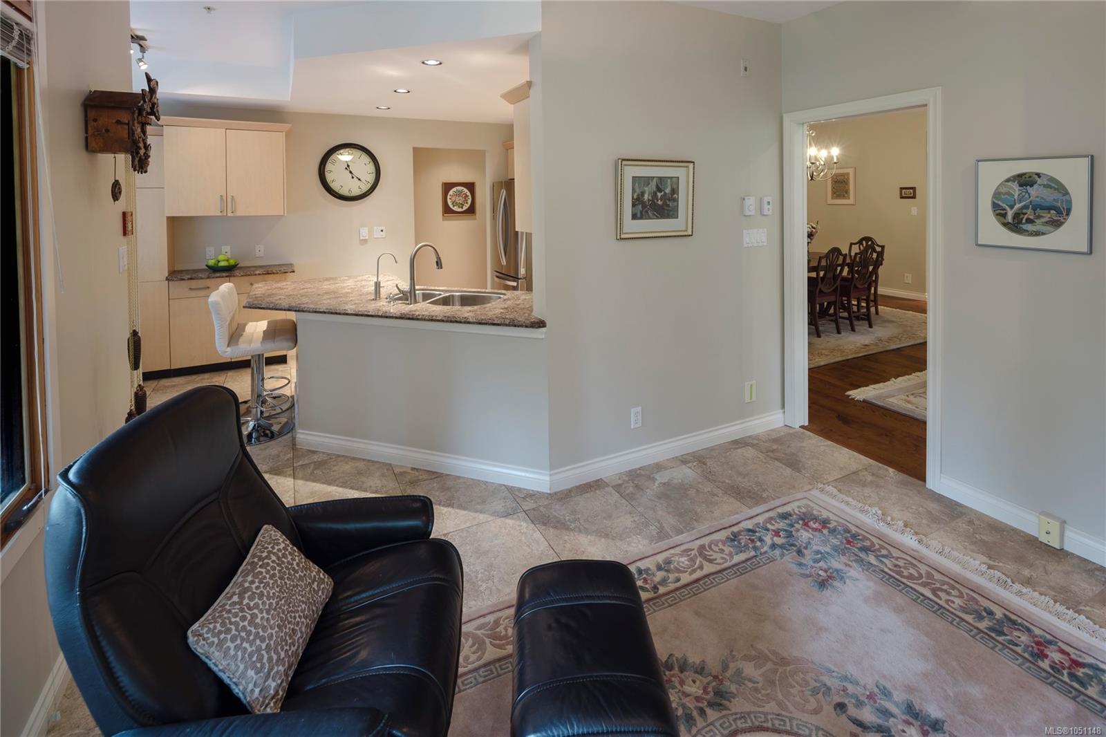 5329 Cordova Bay Rd #106