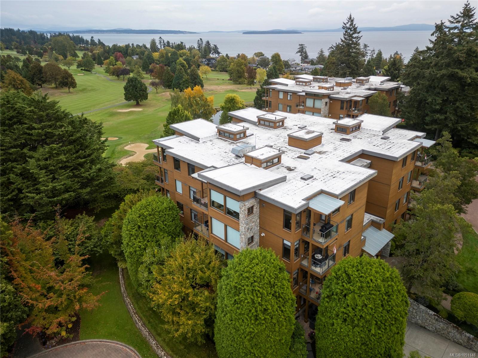 5329 Cordova Bay Rd #106