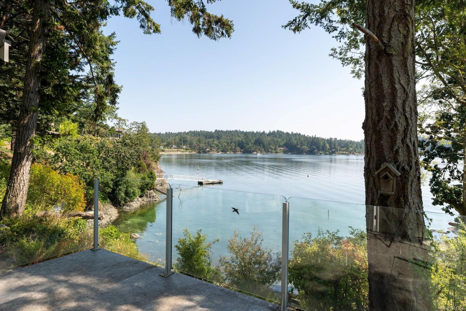 389 Moses Point Rd