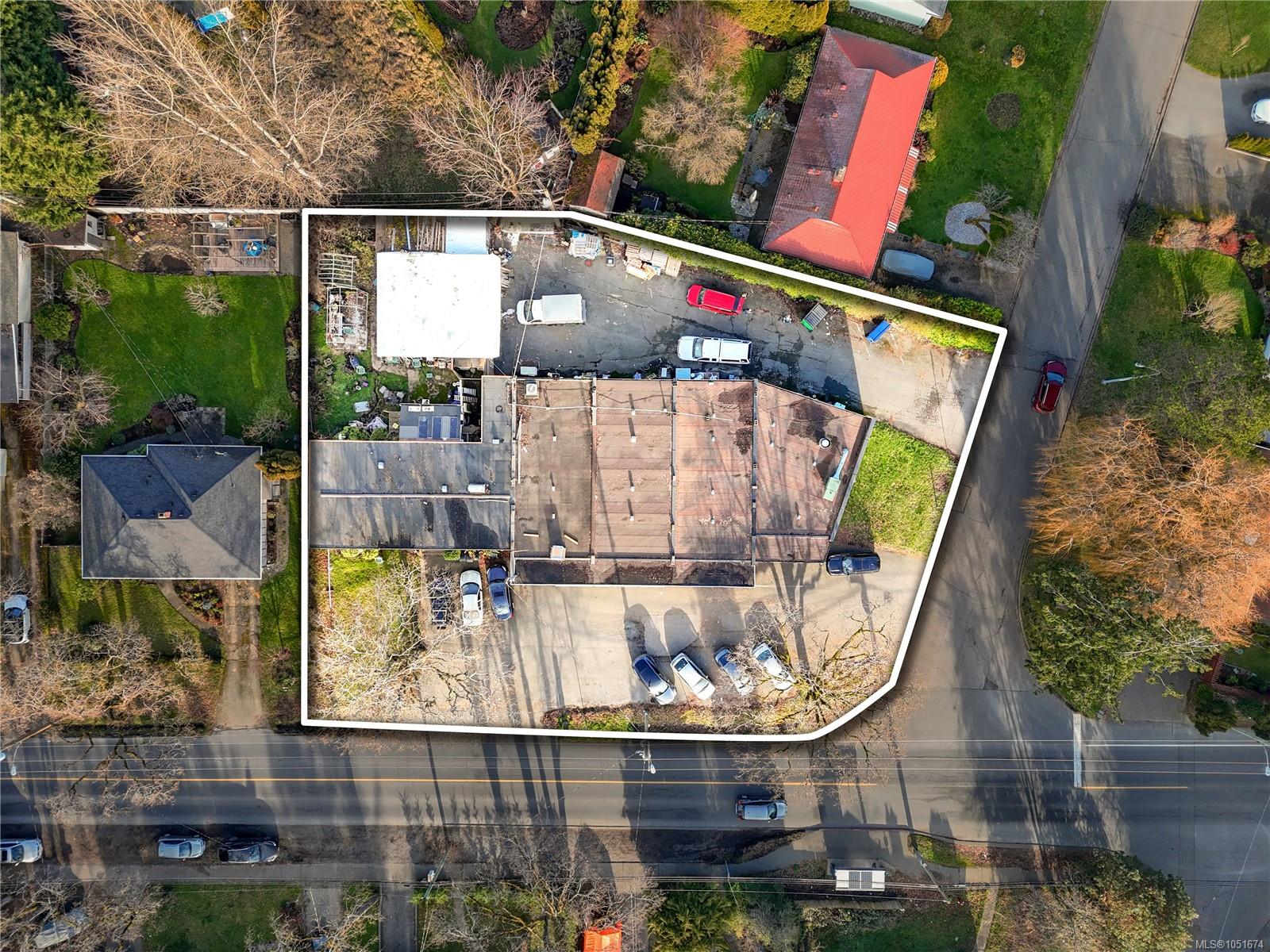 660 Burnside Rd W