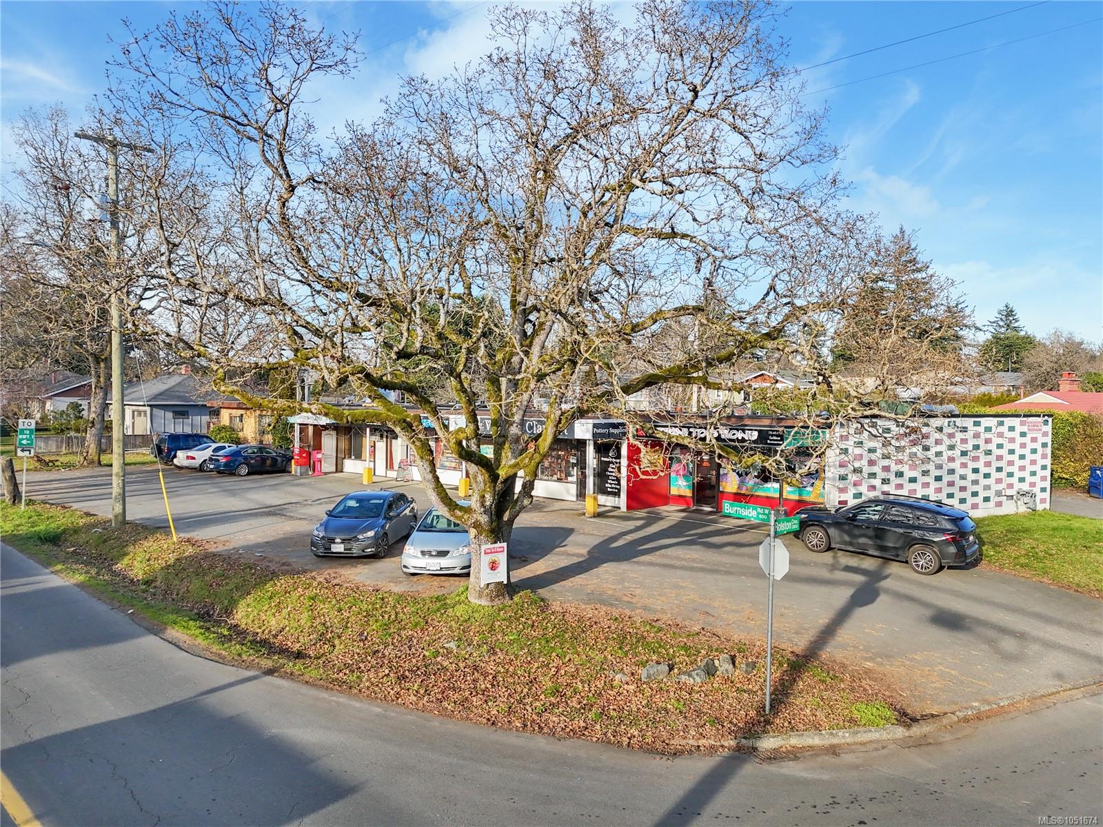 660 Burnside Rd W