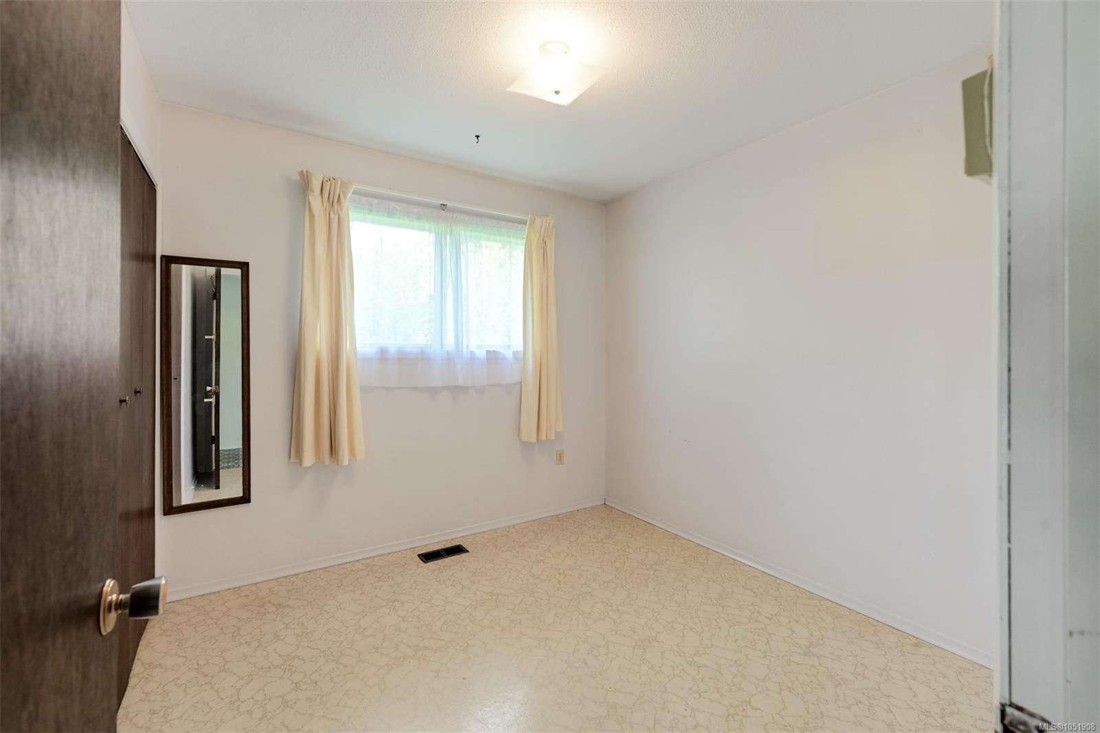 948 Dunsmuir Rd