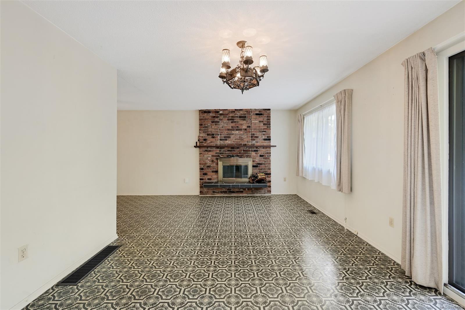 948 Dunsmuir Rd