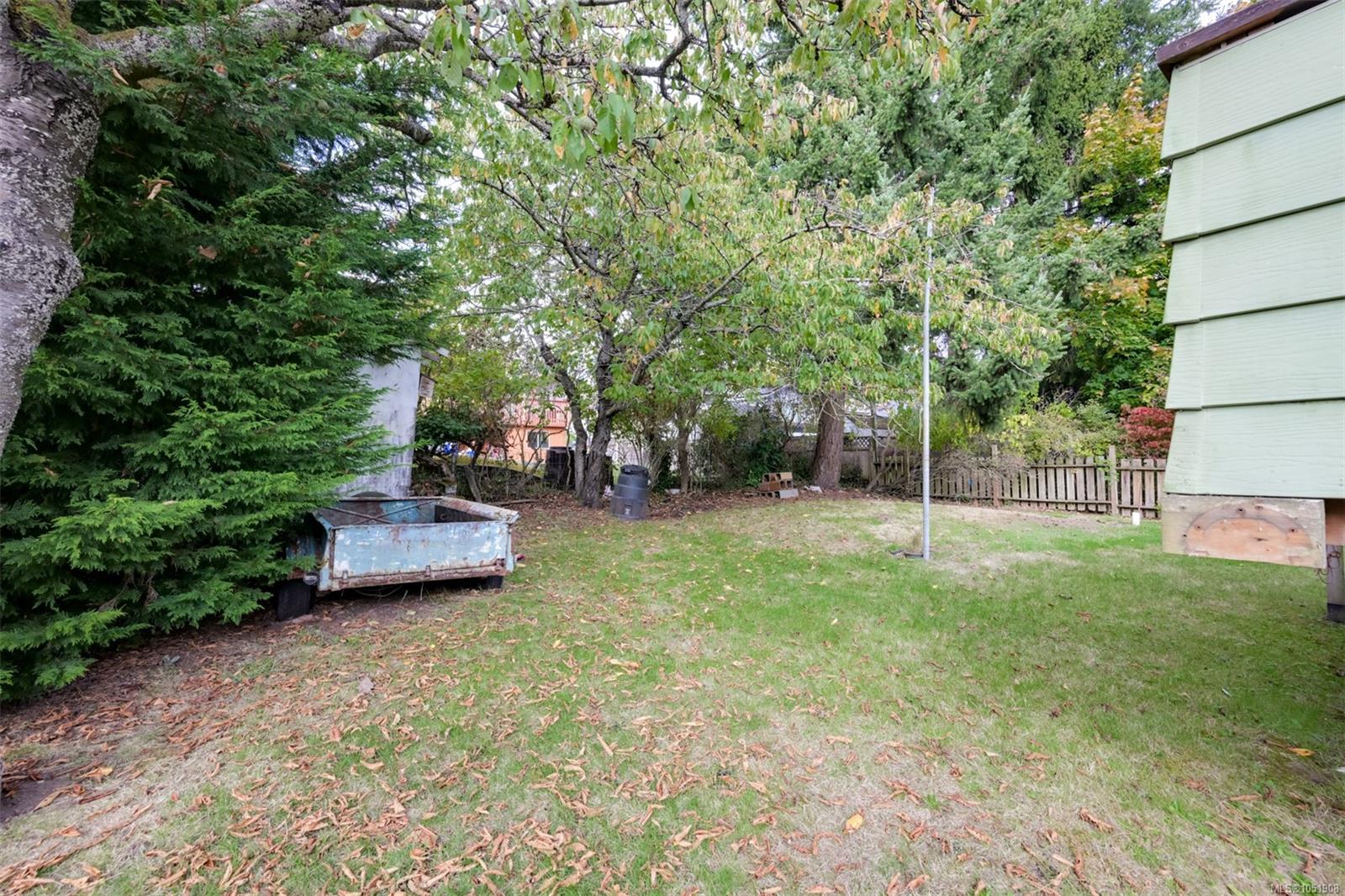 948 Dunsmuir Rd