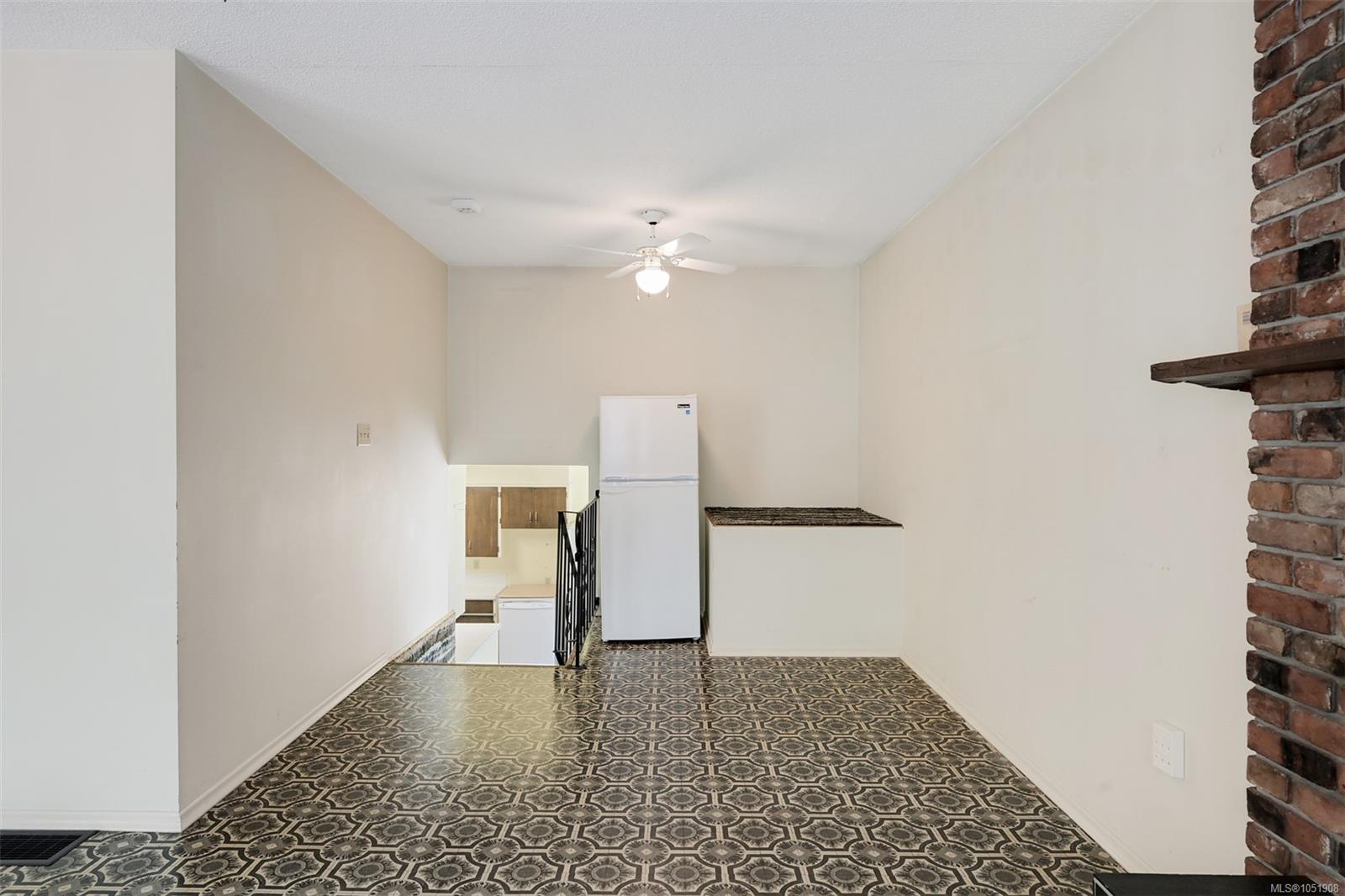 948 Dunsmuir Rd