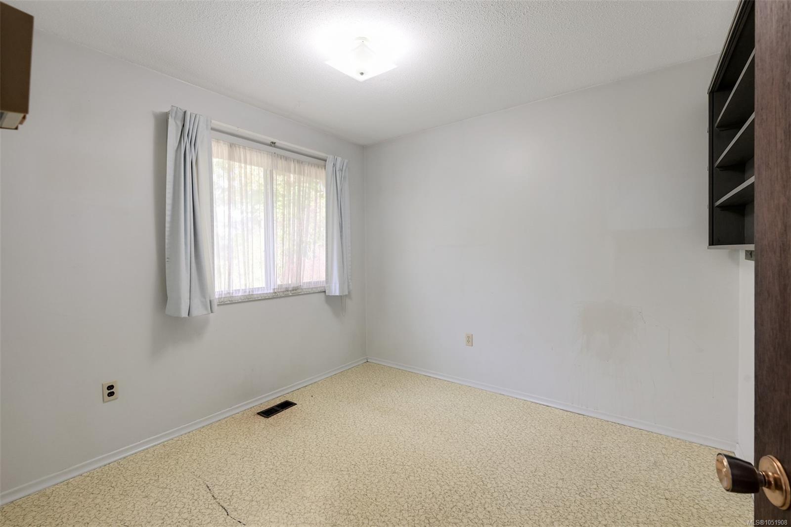 948 Dunsmuir Rd