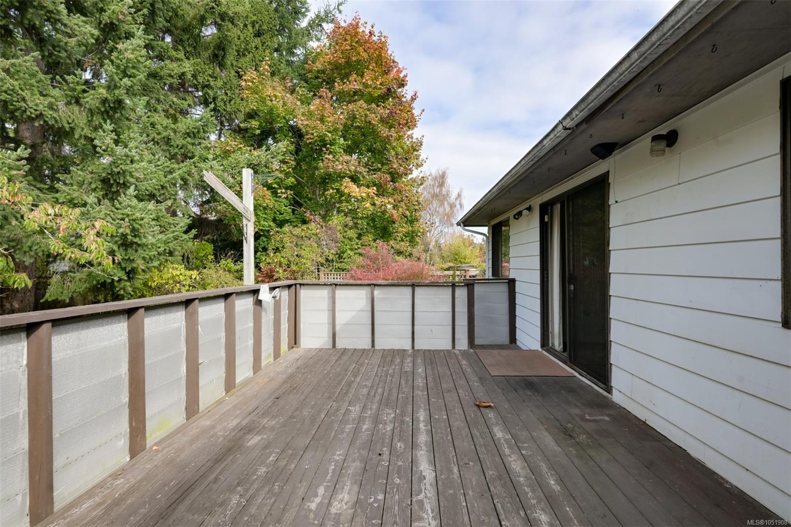 948 Dunsmuir Rd