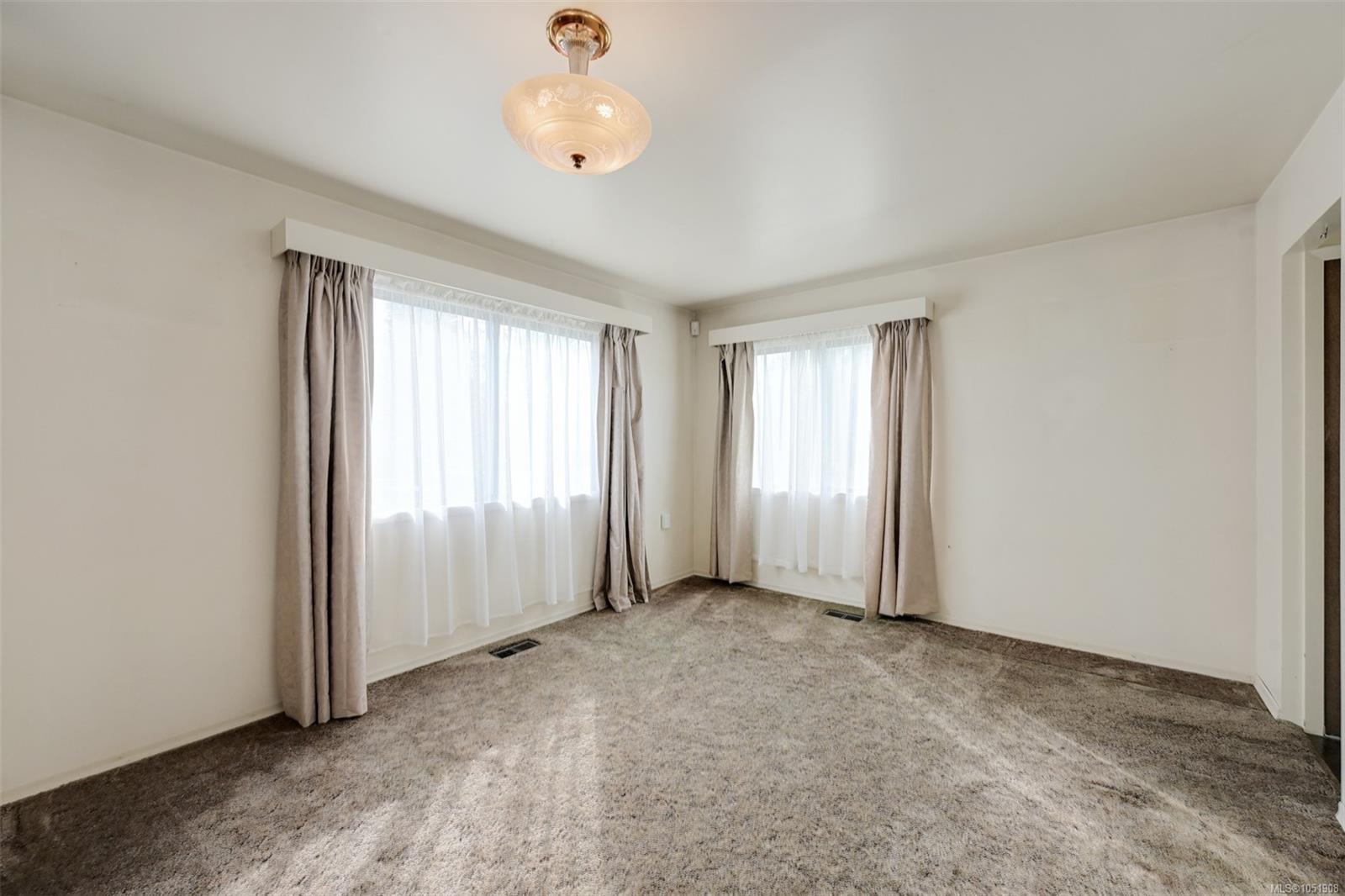 948 Dunsmuir Rd