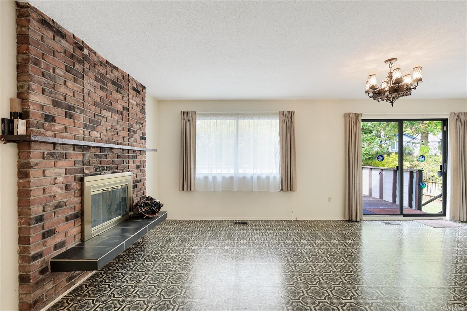 948 Dunsmuir Rd