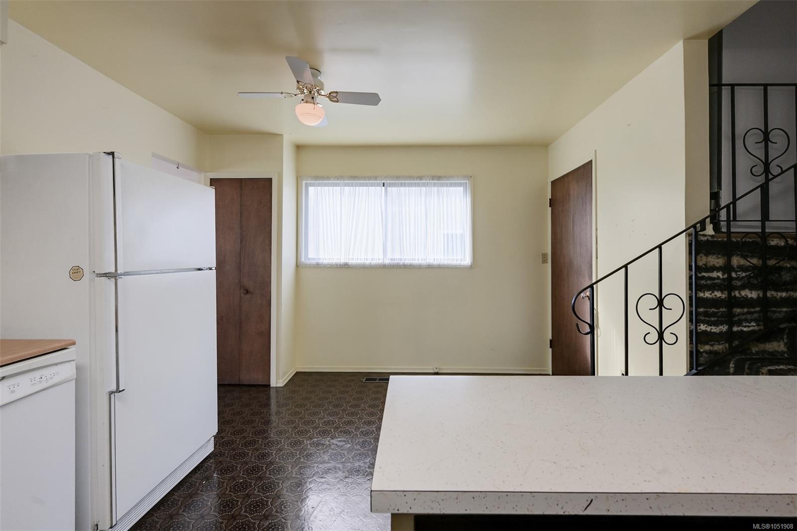948 Dunsmuir Rd