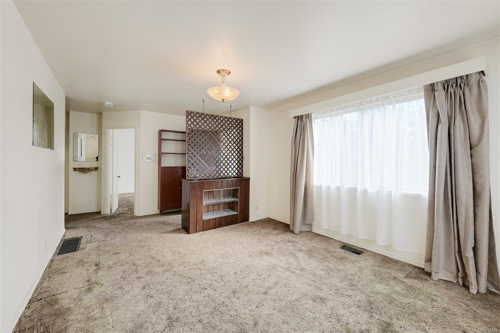 948 Dunsmuir Rd