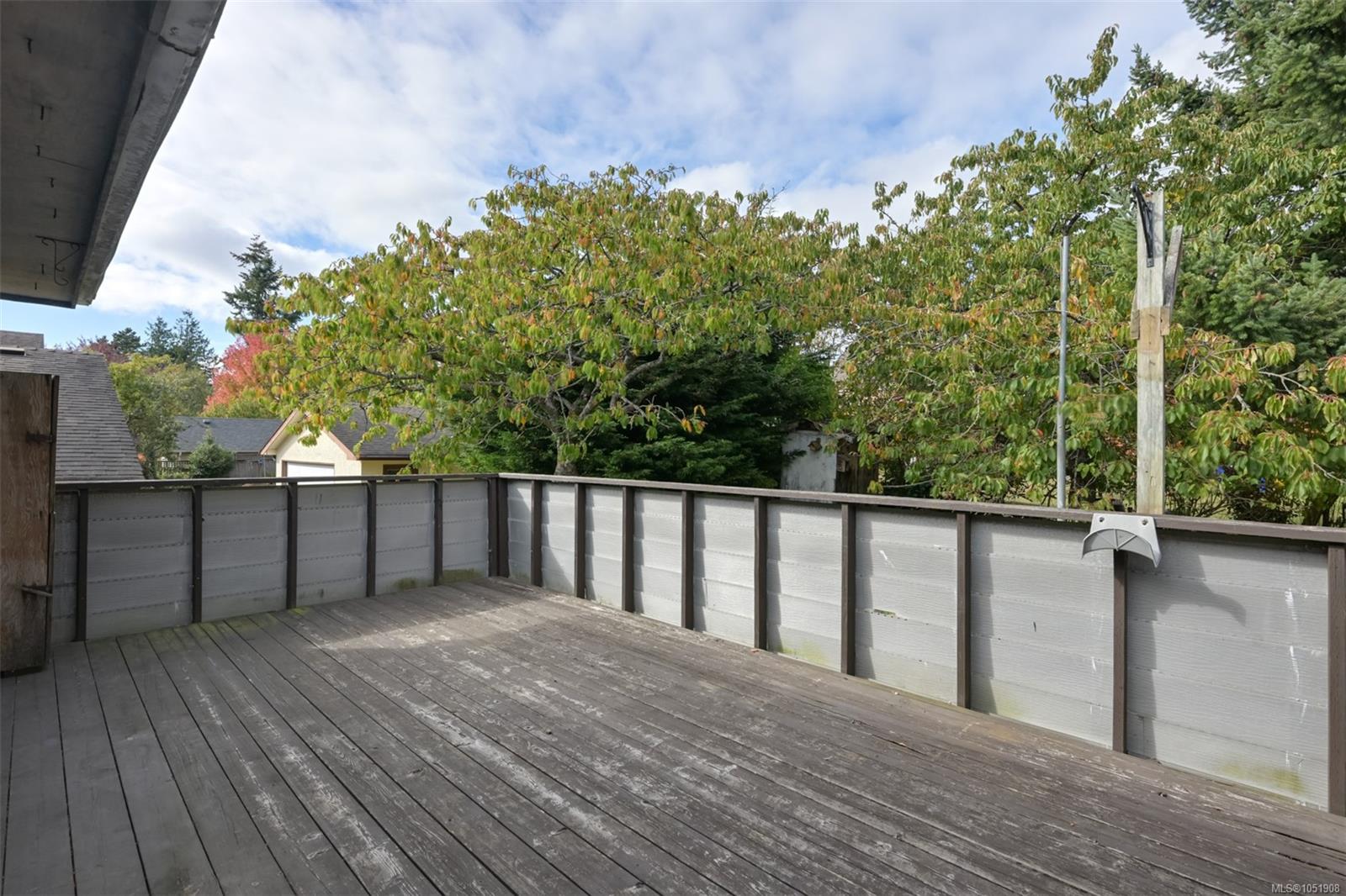 948 Dunsmuir Rd