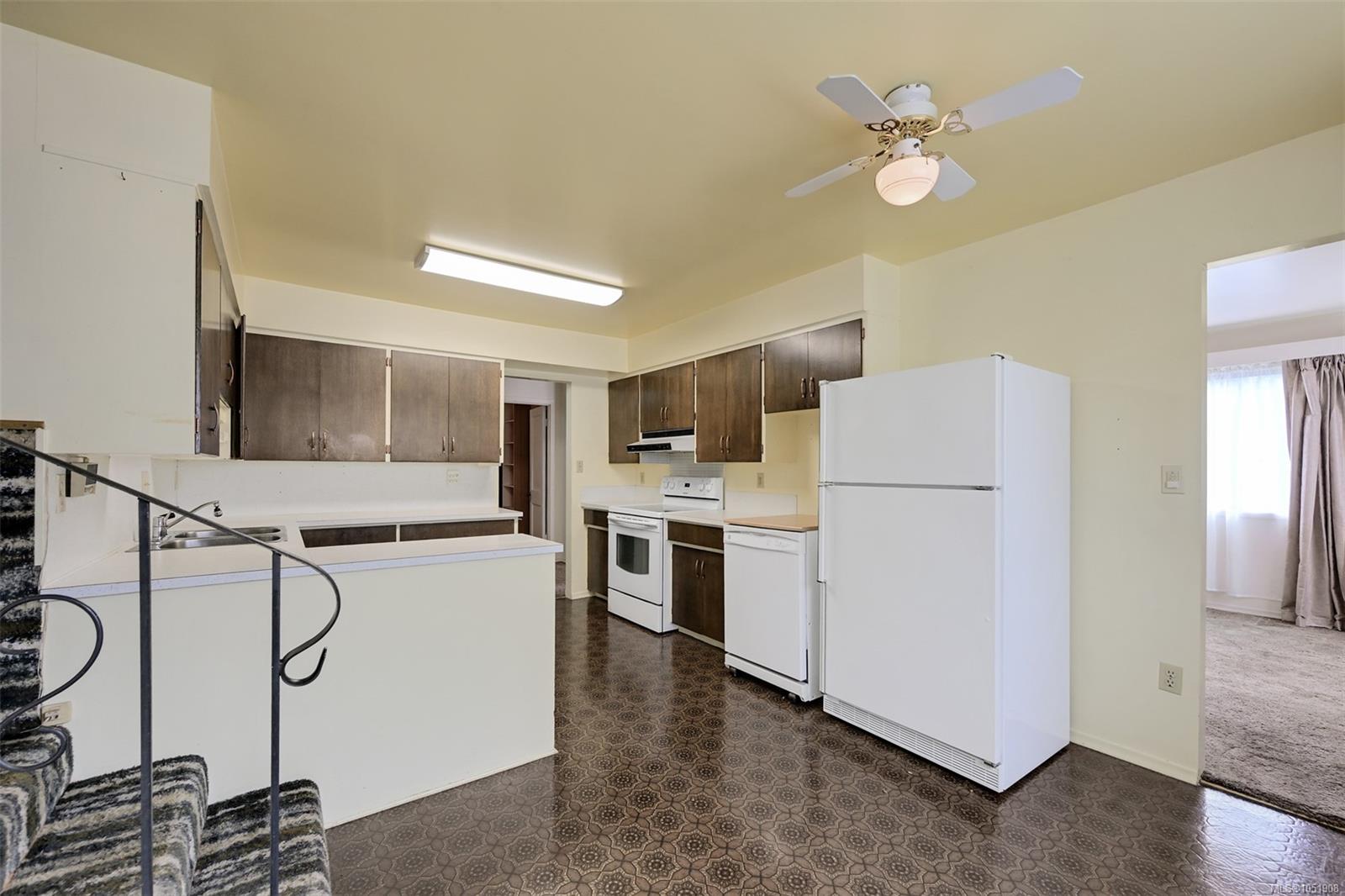 948 Dunsmuir Rd