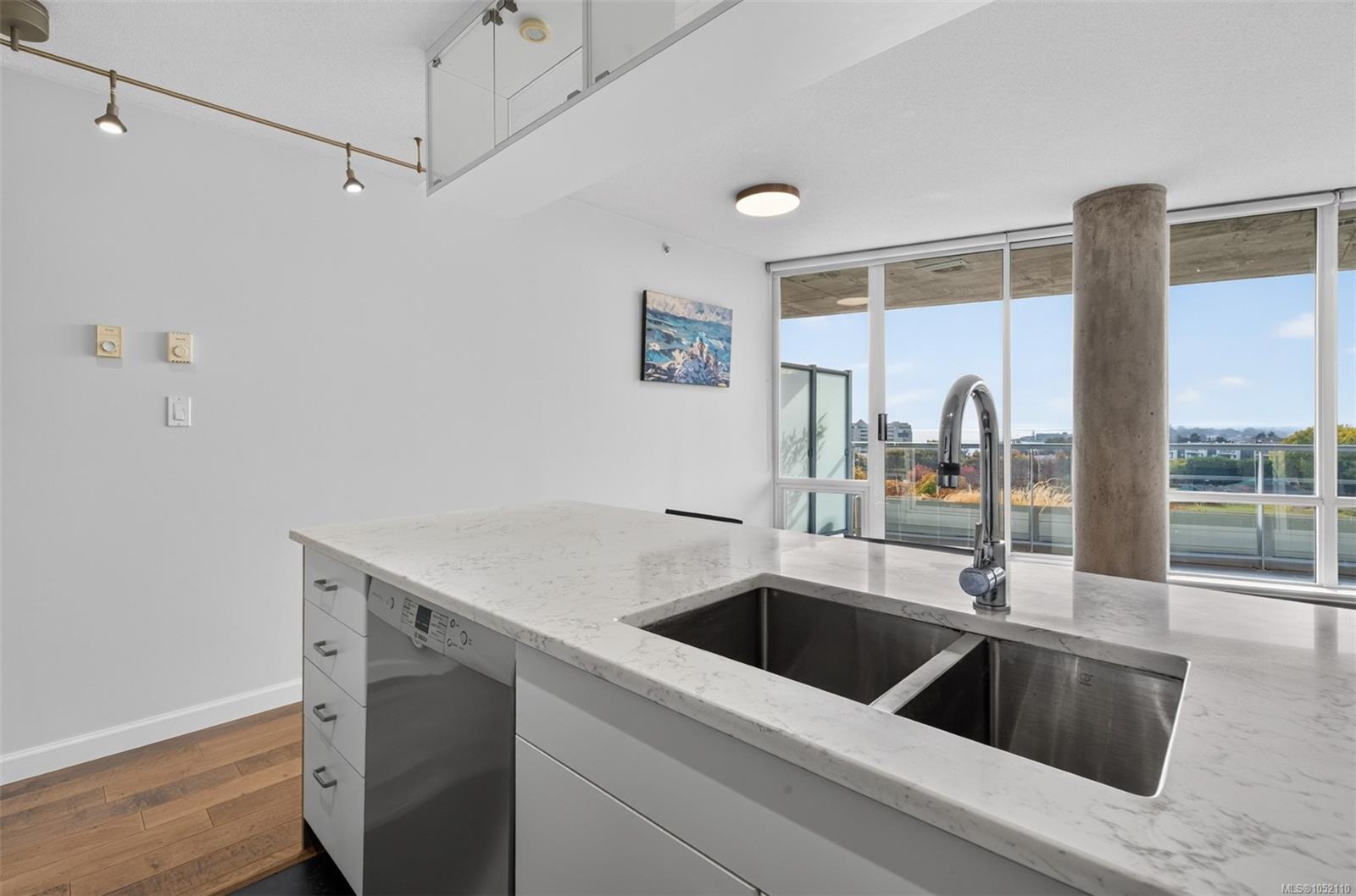 160 Wilson St #805