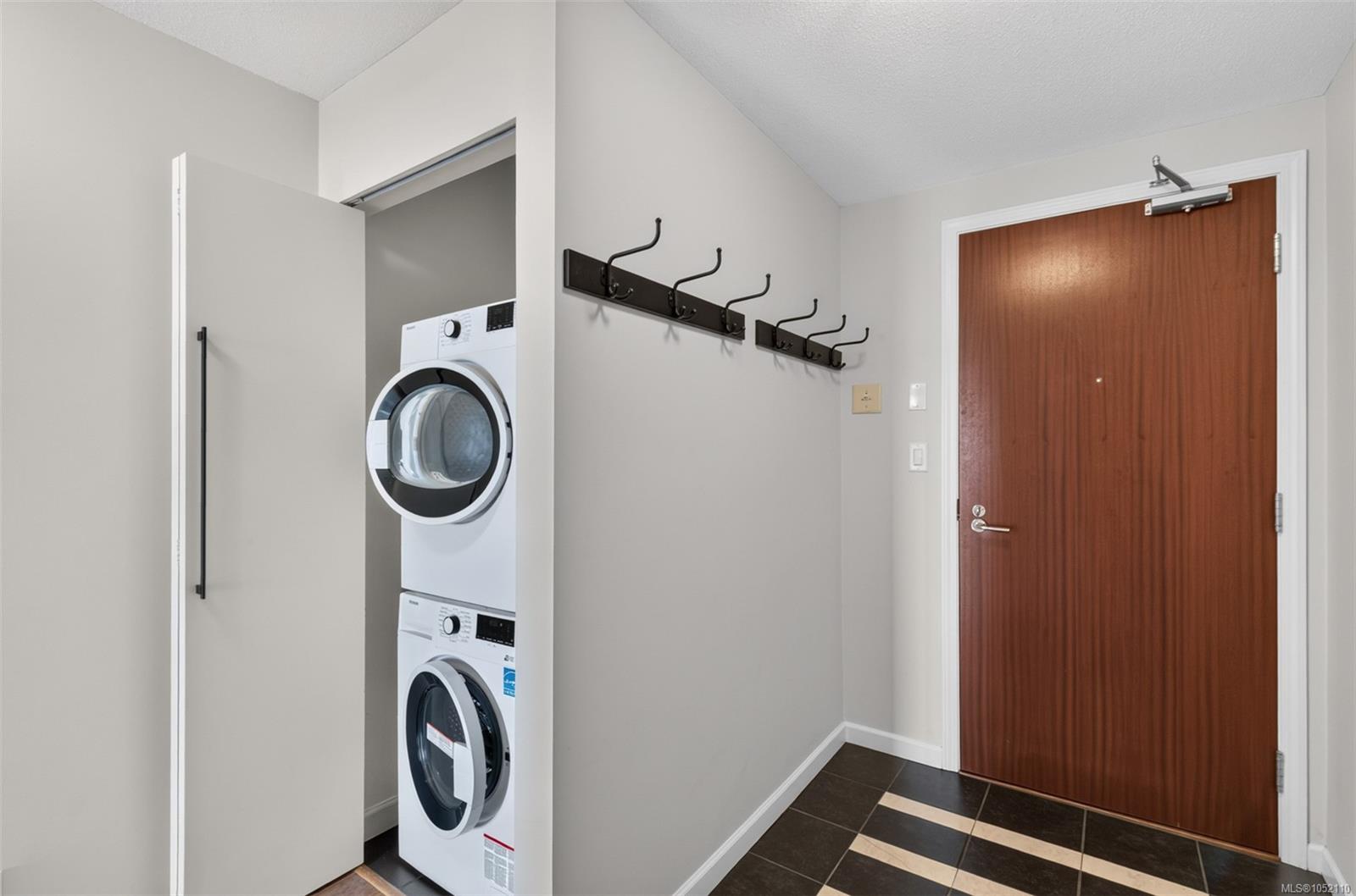 160 Wilson St #805