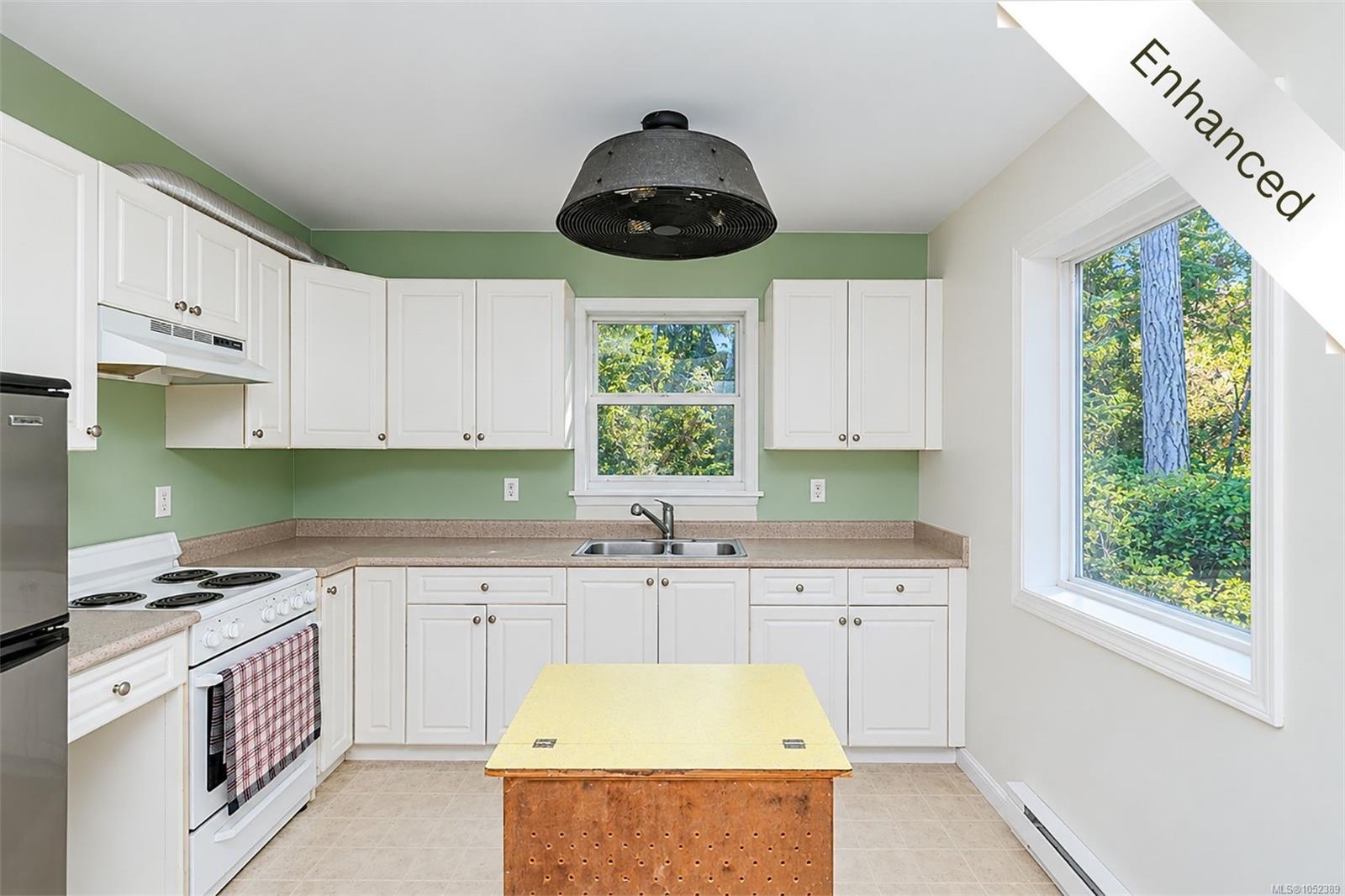 148 Meadow Dr