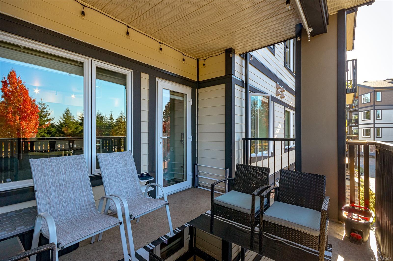 290 Wilfert Rd #207