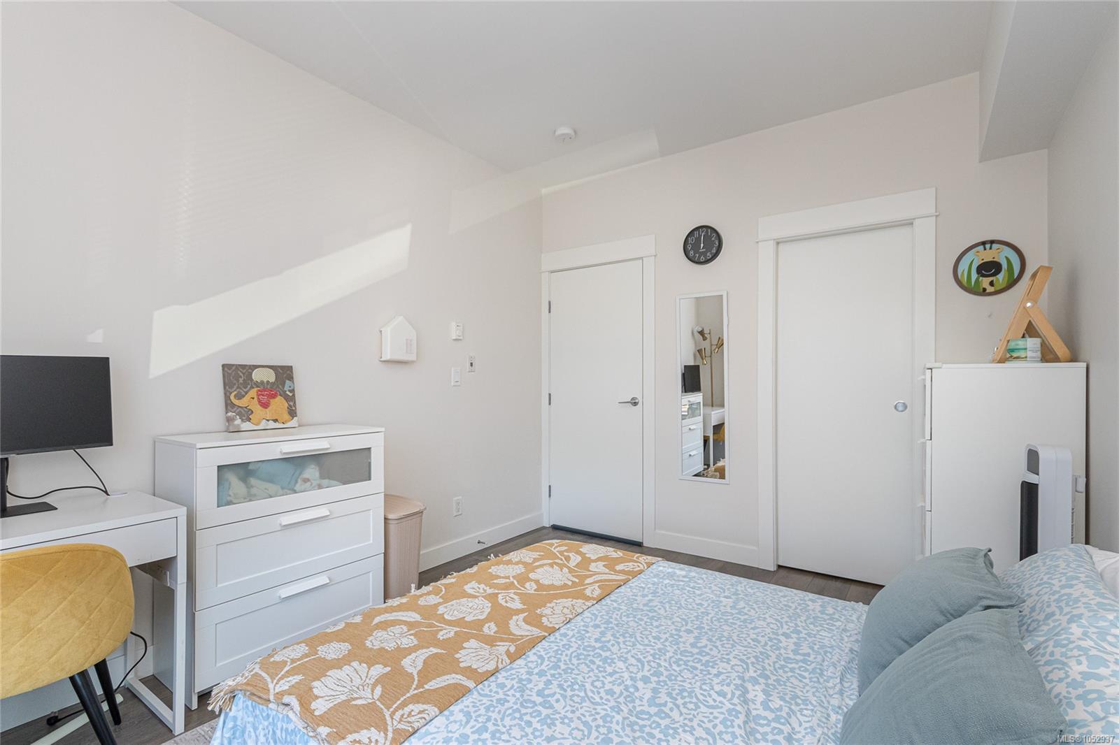 290 Wilfert Rd #207