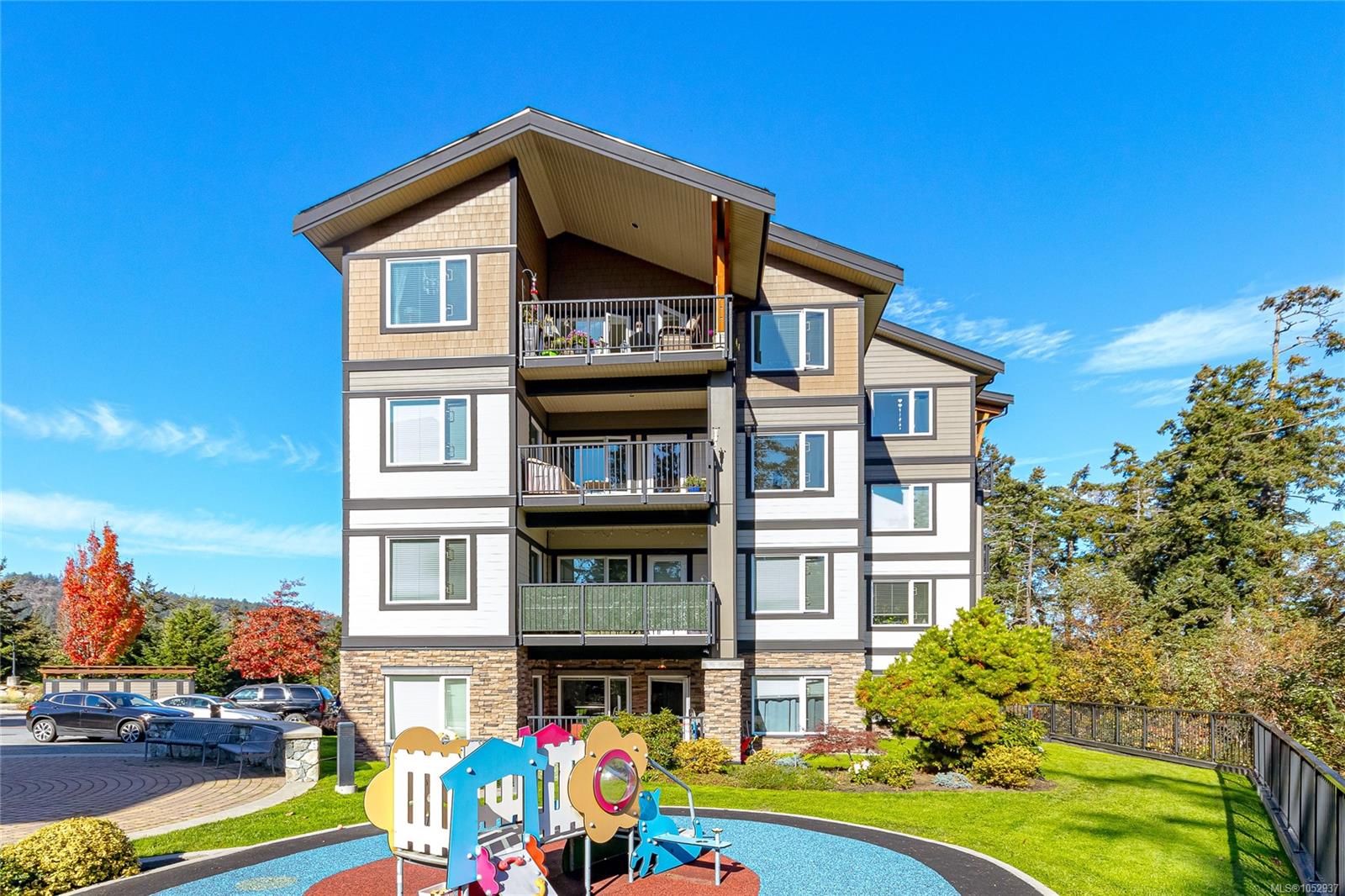 290 Wilfert Rd #207