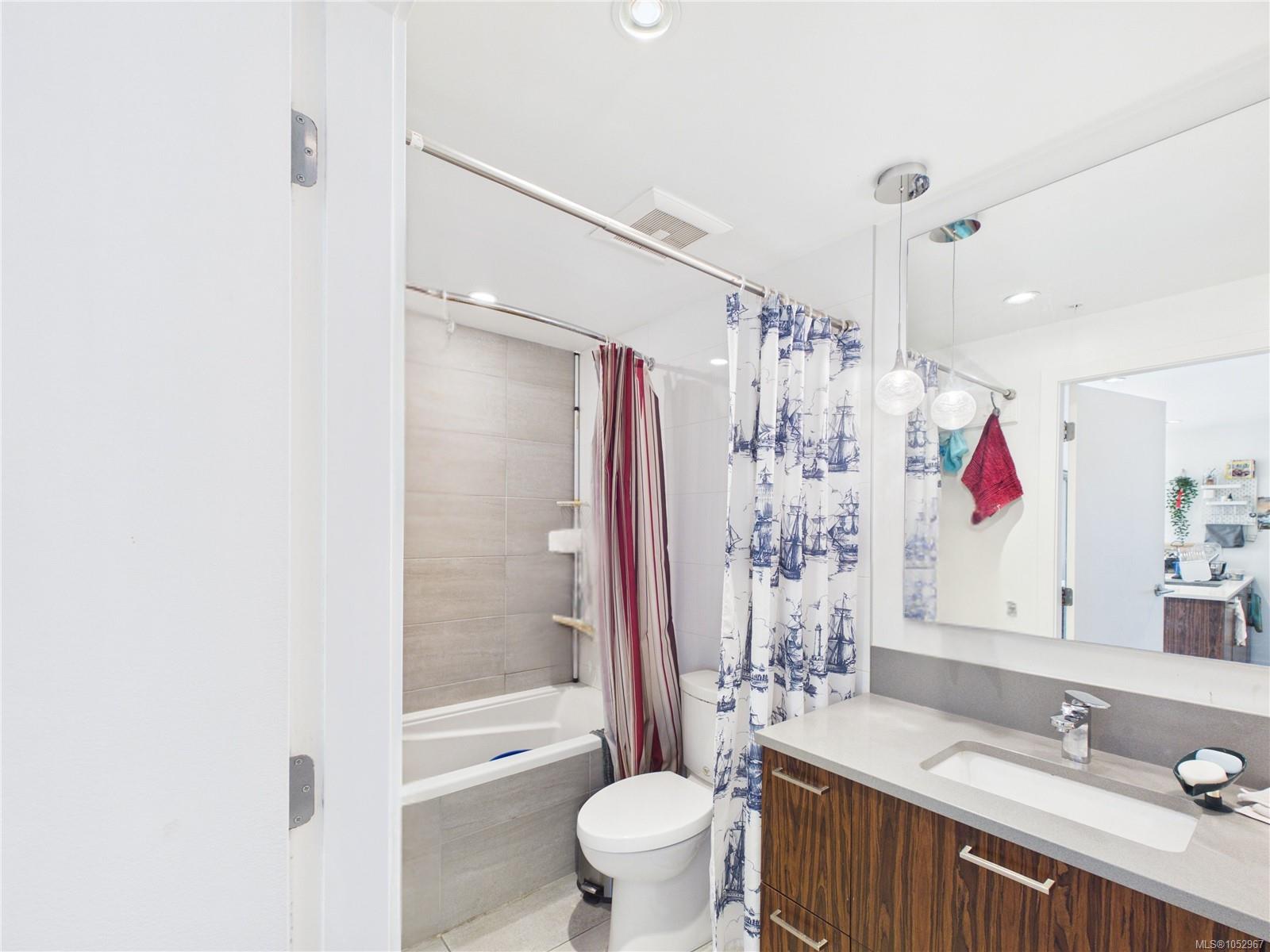 838 Broughton St #709