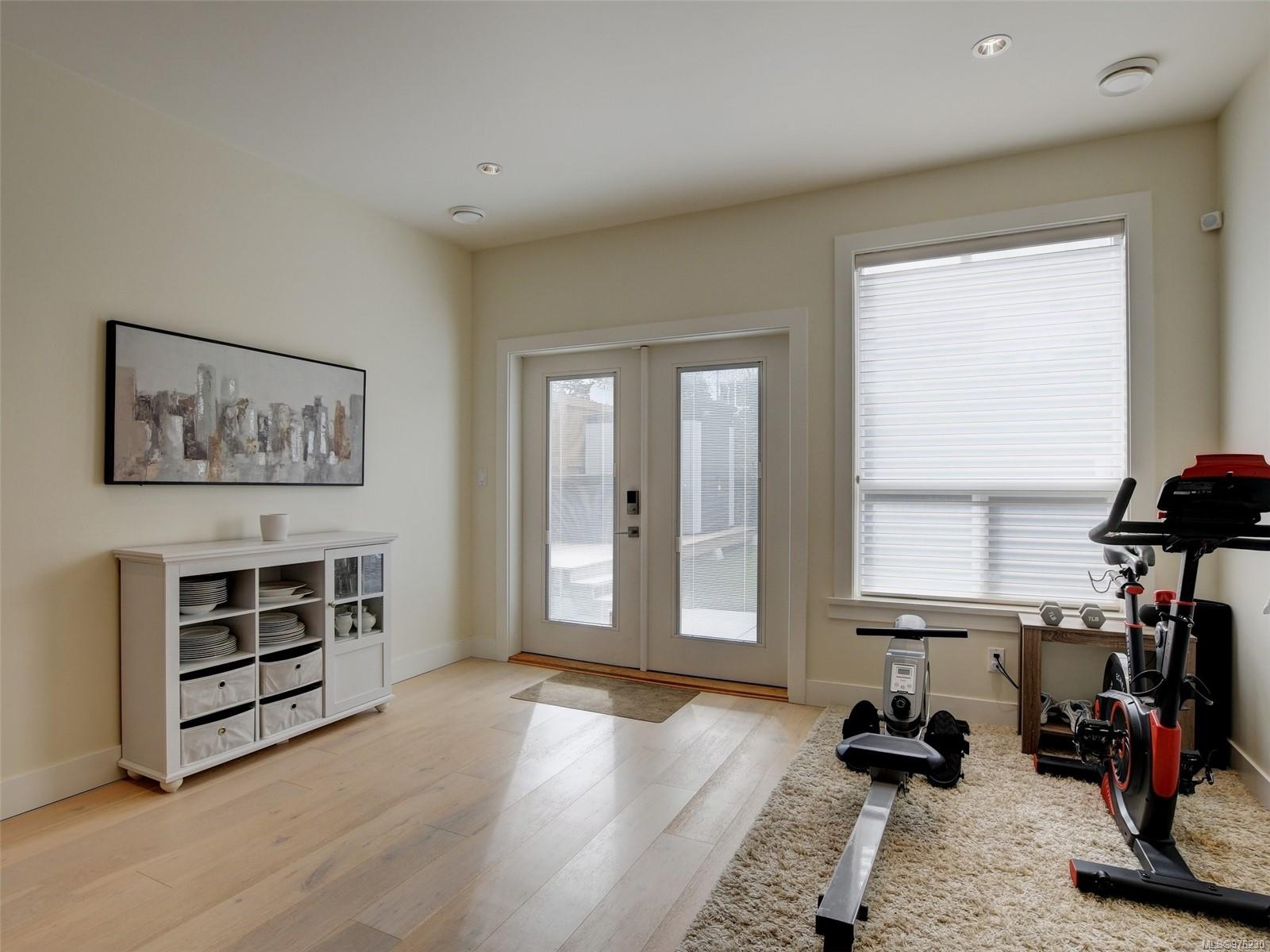 311 Simcoe St