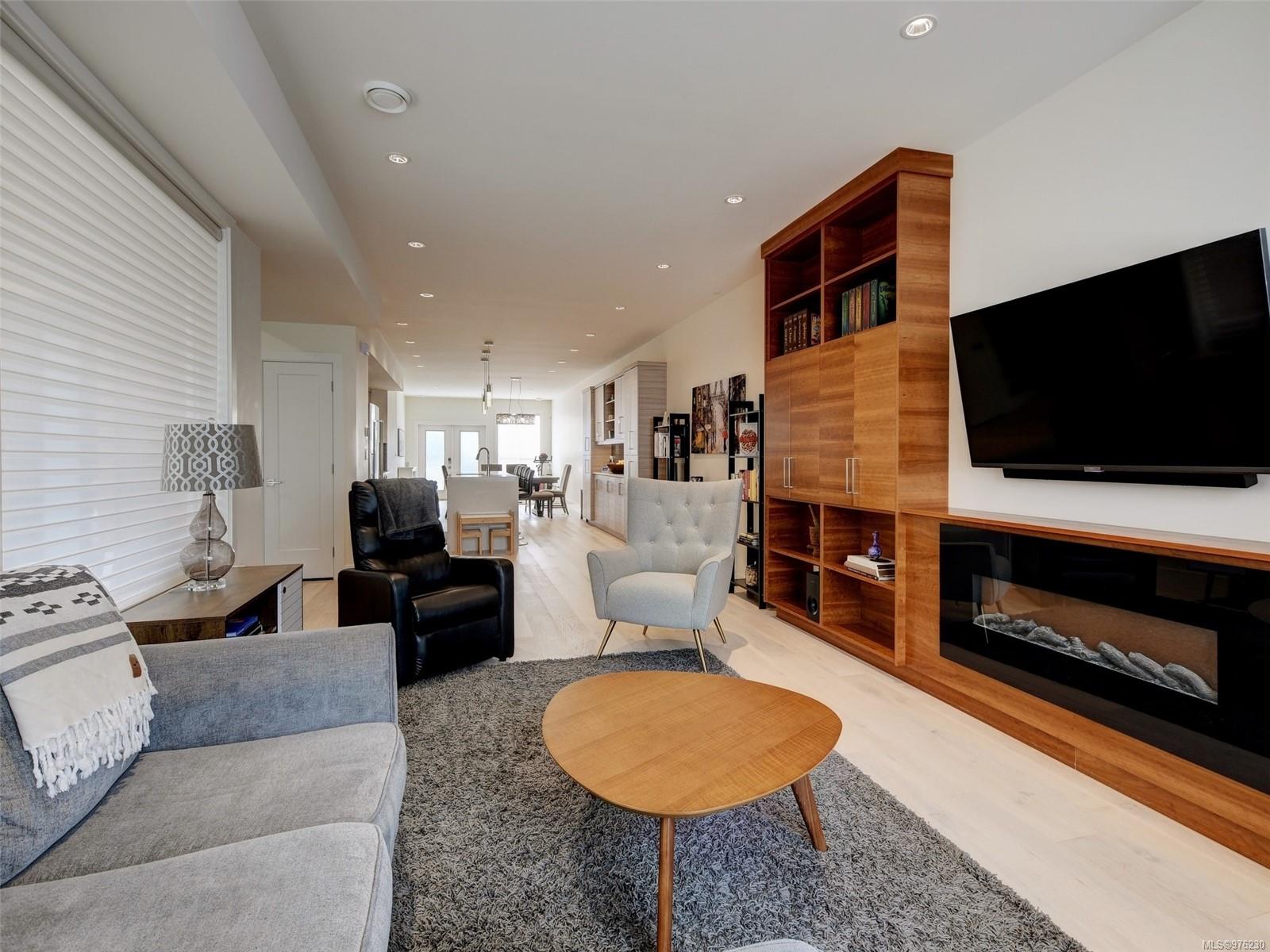 311 Simcoe St