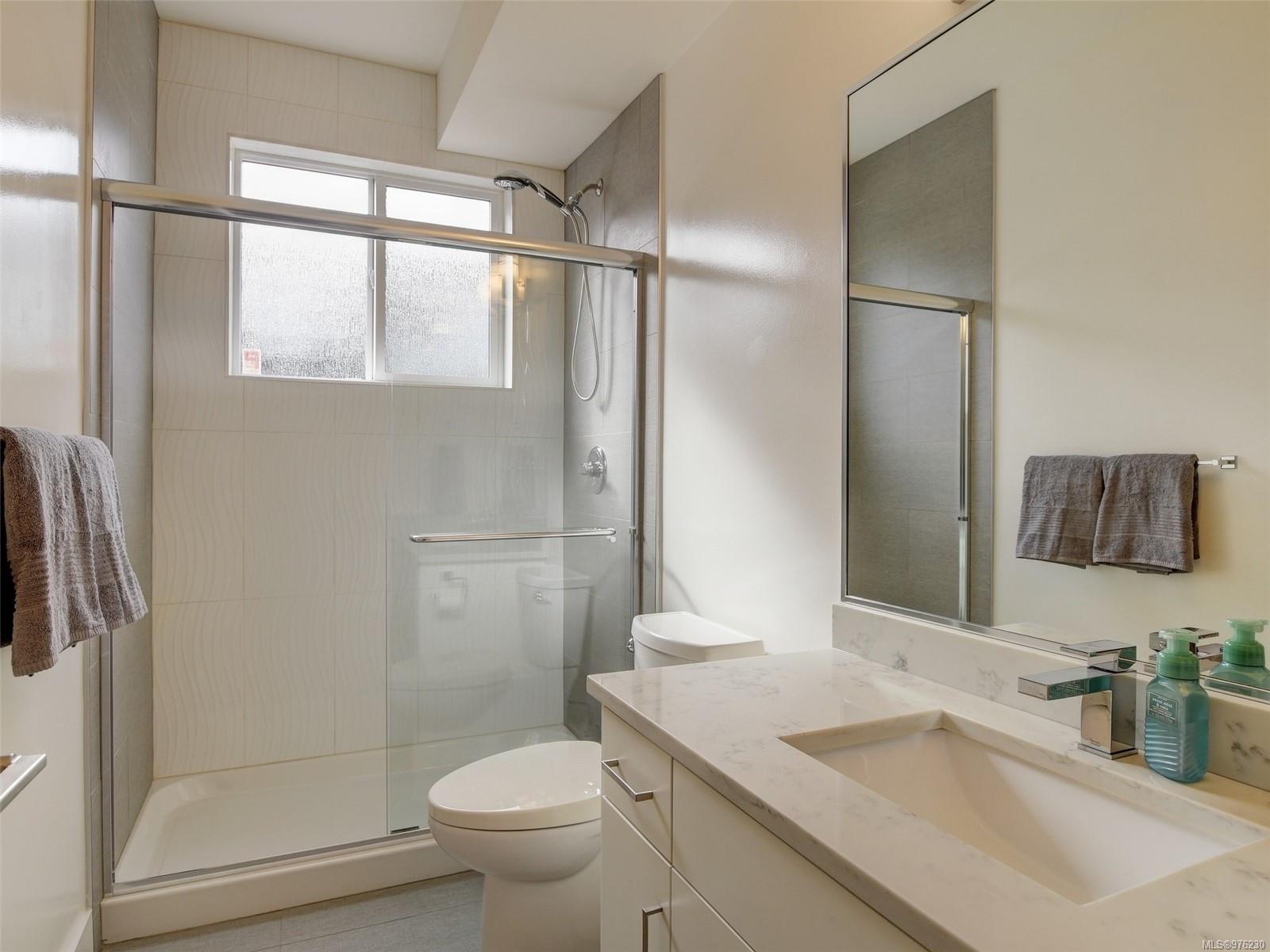 311 Simcoe St