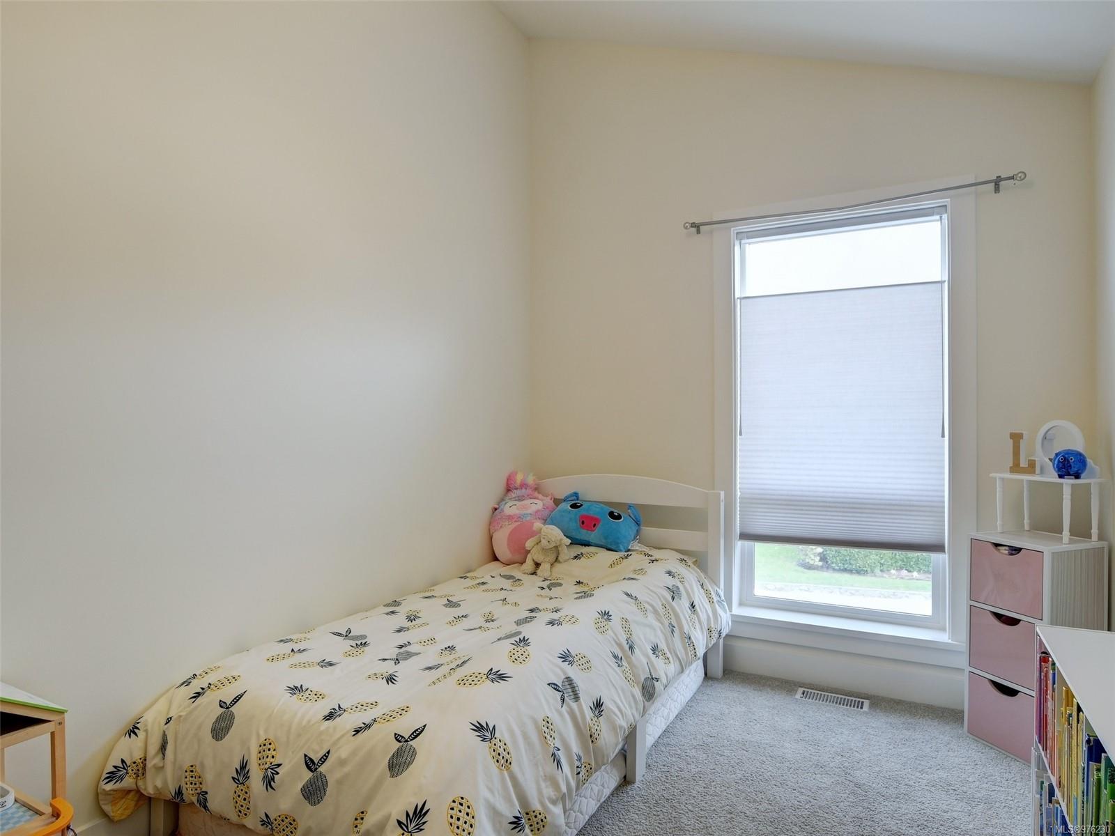 311 Simcoe St
