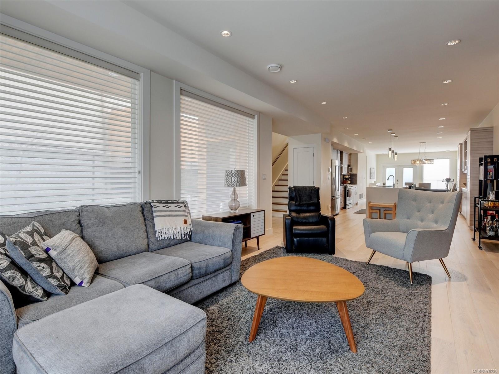 311 Simcoe St